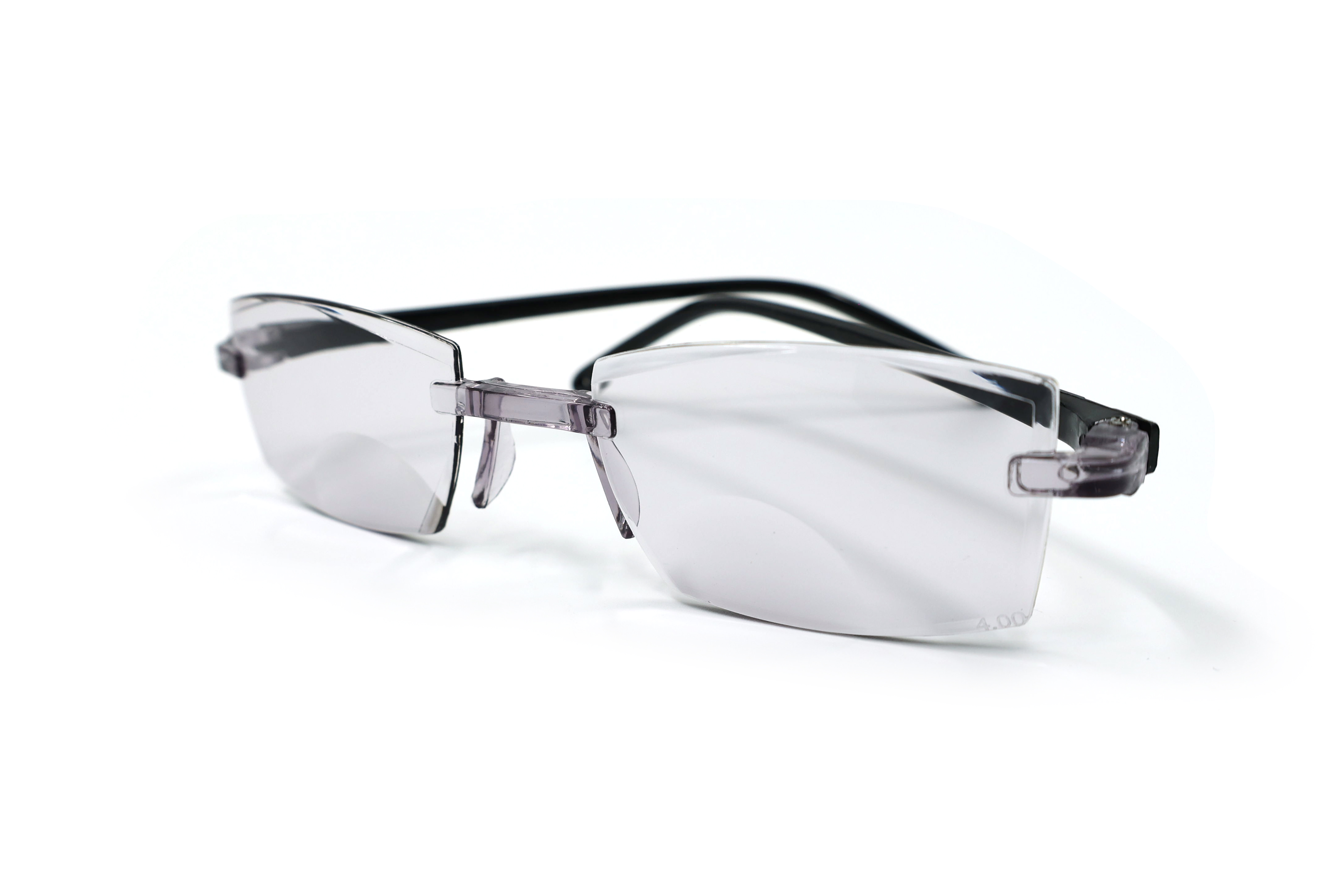 Close view of the rimless Hilipert progressive lens and slim temple arms